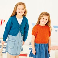 Strickanleitung Stylecraft Life DK No. 8904 Mädchentop und -jacke