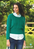 Strickanleitung Stylecraft Life DK No. 9026 Zopfpullover-2