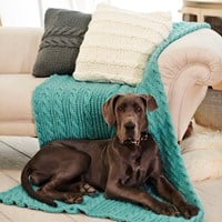 Strickanleitung  Stylecraft Special XL Super Chunky No. 9226 Decke und Kissen mit Zopfmuster