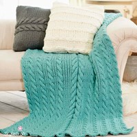 Strickanleitung  Stylecraft Special XL Super Chunky No. 9226 Decke und Kissen mit Zopfmuster-2