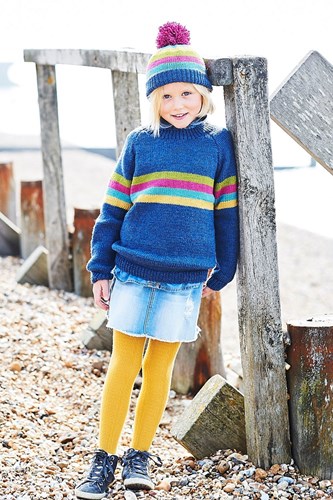 Strickanleitung Stylecraft Bellissima DK No. 9705 Mädchenpullover, Schal und Mütze-2