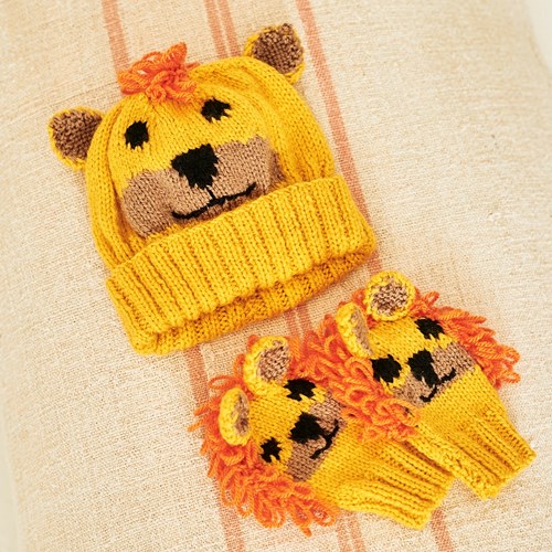 Strickanleitung Stylecraft Bellissima DK No. 9868 Rory der Löwe, Mütze und Handschuhe-2