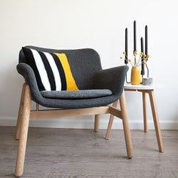 Yarn and Colors Black, White and Bright Comfy Cushion Strickpaket