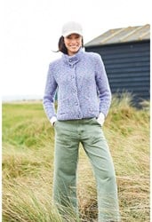 Stylecraft StrickAnleitung Bella Bella Jacken mit Rundhalsausschnitt (2 Designs)