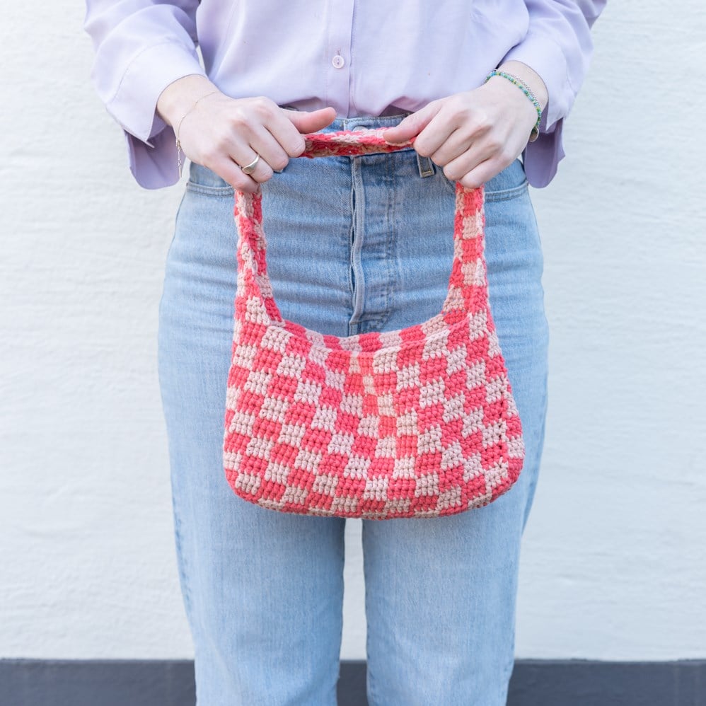Yarn and Colors Checkered Bag Hakelpaket 041 Coral Wollplatz
