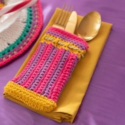 Yarn and Colors Colorful Christmas Cutlery Keeper Häkelpaket