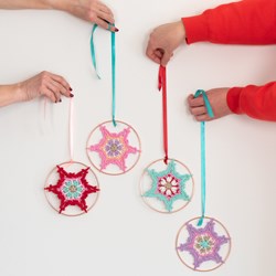 Yarn and Colors Colorful Christmas Star Häkelpaket
