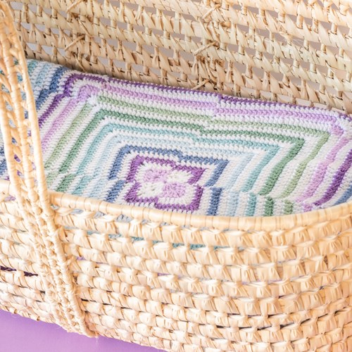 Häkelmuster Yarn and Colors Amazing Staggered Stripes Blanket