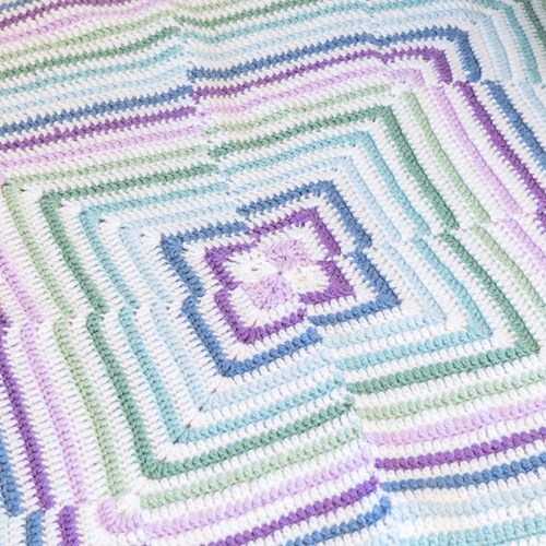 details staggered stripes blanket