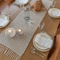 Yarn and Colors Be Gentle Table Runner Häkelpaket