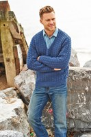 Strickanleitung Stylecraft Life Aran No. F052 Herrenpullover mit V-Ausschnitt-2