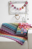 Häkelanleitung Stylecraft Life DK No. F074 Decke, Kissen und Girlande-2