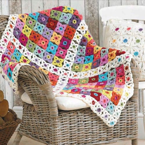 Häkelanleitung Stylecraft Life DK No. F075 Decke und Kissen