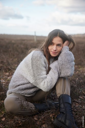 Lana Grossa Avio Asymmetrischer Pullover Strickpaket Größe 36/38-2