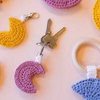 Haakpatroon Bijtring - Rammelaar Maantje