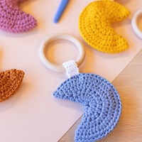 Häkelanleitung Beißring - Rassel - Schlüsselanhänger Mond-2