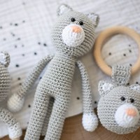 Wollplatz Kuscheltier Katze Häkelpaket