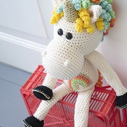 Wollplatz Regenbogen Einhorn Häkelpaket