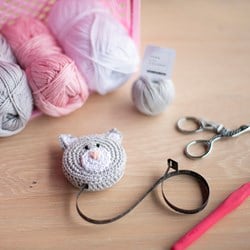 Häkelanleitung Wollplatz Maßband Kat