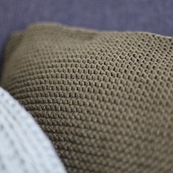 Acrylic Ribbon Kissen Strickpaket