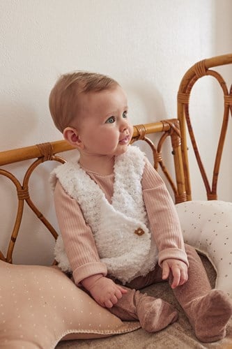Garn- und Strickset für ärmellose Babyweste von Katia Nuvole-3
