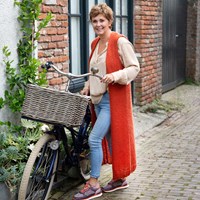 Langer Cardigan ohne Ärmel Strickpaket Elegant