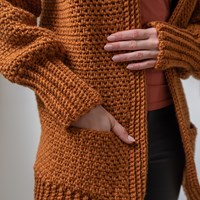 Yarn and Colors Morning Glory Cardigan Häkelpaket 1 Limestone XL-2