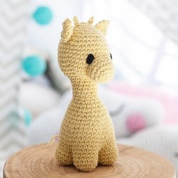 Hoooked Giraffe Ziggy Häkelpaket