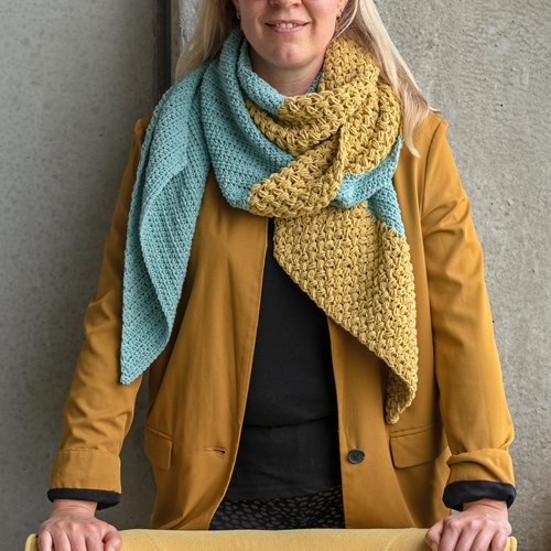 Yarn and Colors Slanted Scarf Häkelpaket 072 Glass