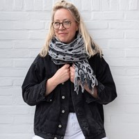 Häkelanleitung Yarn and Colors Slouchy Stripes Shawl-2