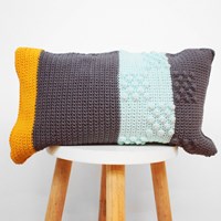 Super Must-Have Kissen Häkelpaket 1 Graphite / Mustard / Jade Gravel-2