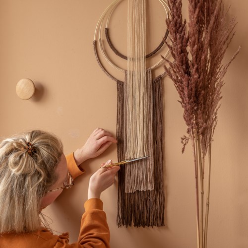 Makramee Anleitung Yarn and Colors Wrapped up Wall Hanging-2